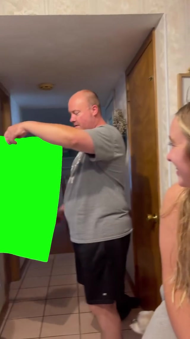 I’m Praying Somebody Breaks In meme template blank