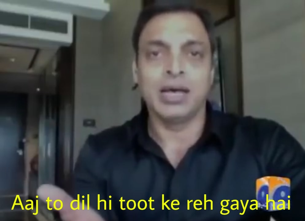 Aaj To Dil Hi Toot Ke Reh Gaya Hai meme template blank