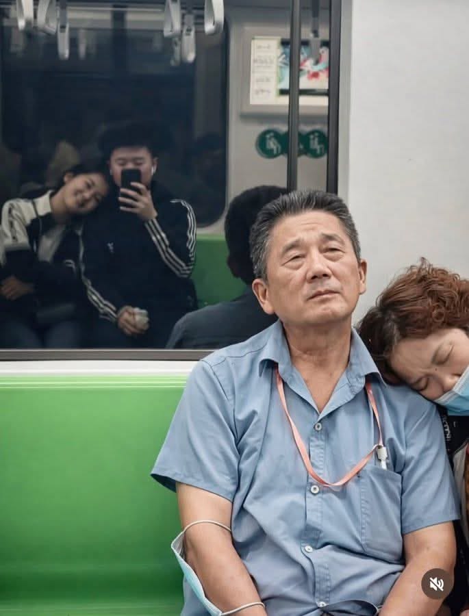 Generations Subway Mirror meme template blank