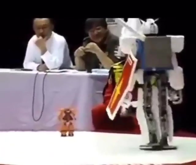 Gundam Robot Faceplant Blunder meme template blank
