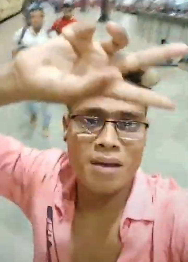 Hi Friends Mai Bombay Aaya Tha meme template blank