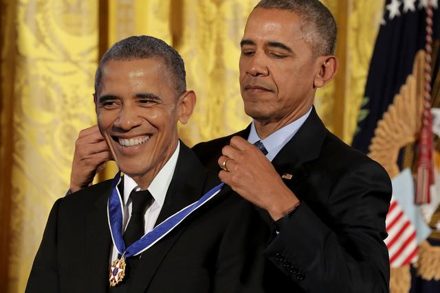 Obama Awarding Obama meme template blank