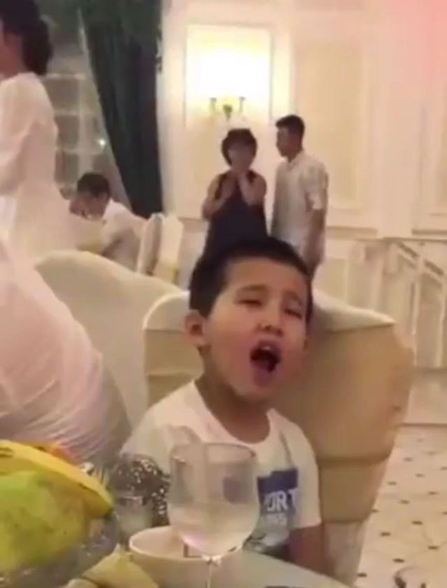 Kid Dramatic Opera Lip Syncing meme template blank