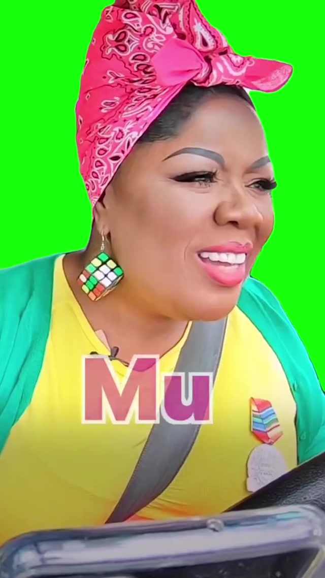 “Mi Me Ma Ma Mo Mu” Green Screen meme template blank