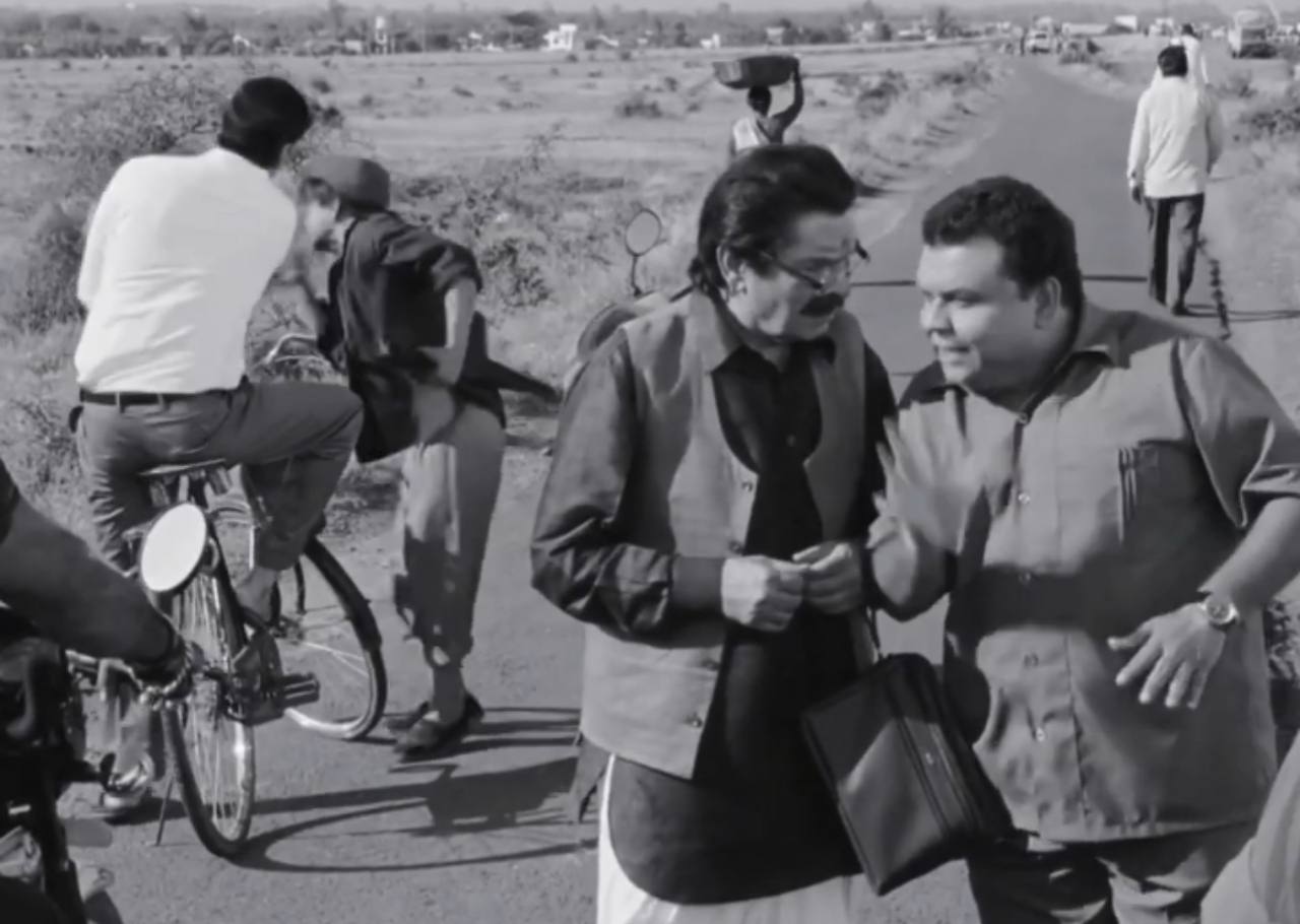 Rajpal Yadav Khatta Meetha meme template blank
