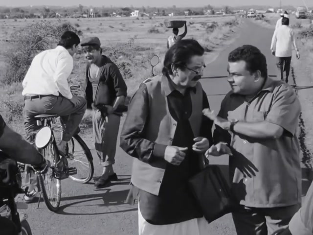 Rajpal Yadav Khatta Meetha meme template variant 2