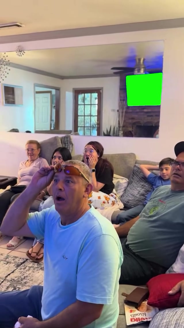 Roblox TV meme template blank