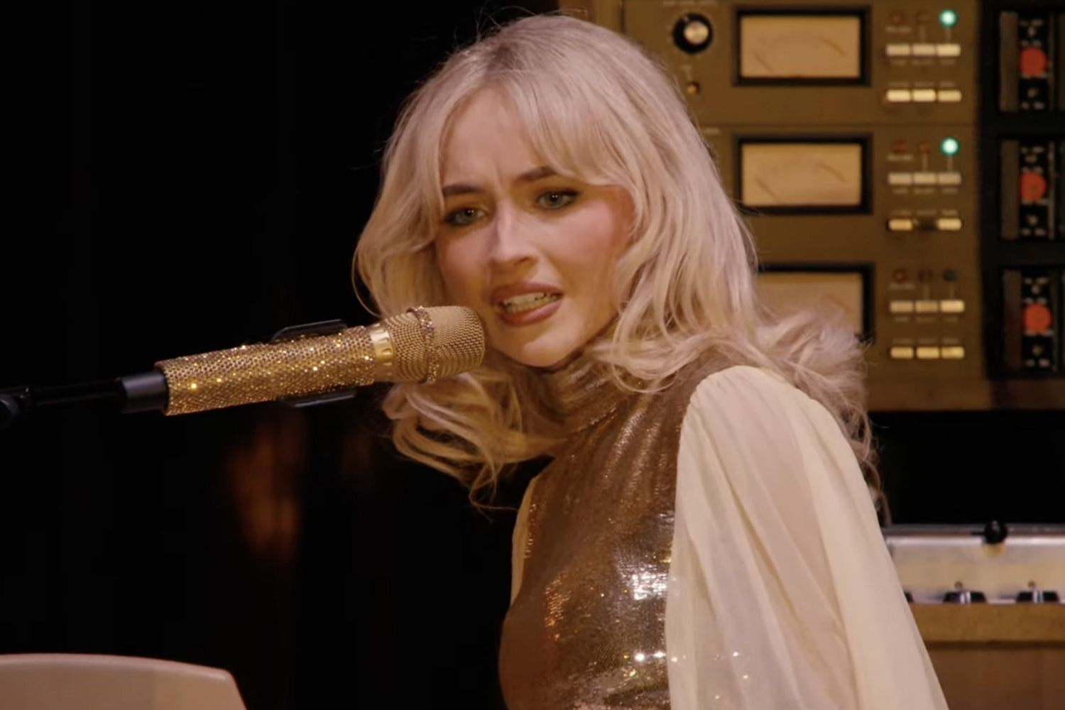 Sabrina Carpenter’s Espresso meme template blank