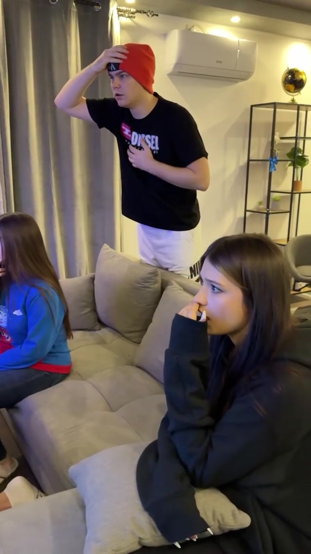 TV Reaction meme template blank