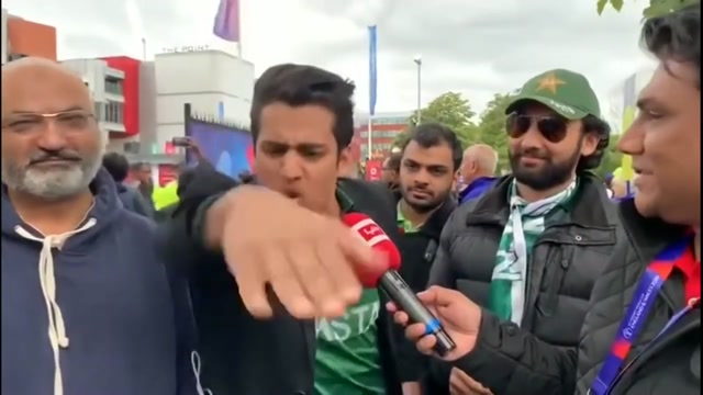 Waqt Badal Diya meme template variant 2
